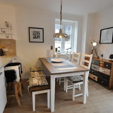 Holiday home Doppelhaushaelfte Sir Henry *